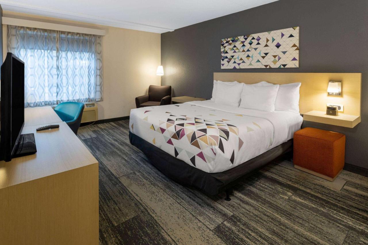 Baymont By Wyndham White Plains - Hotel